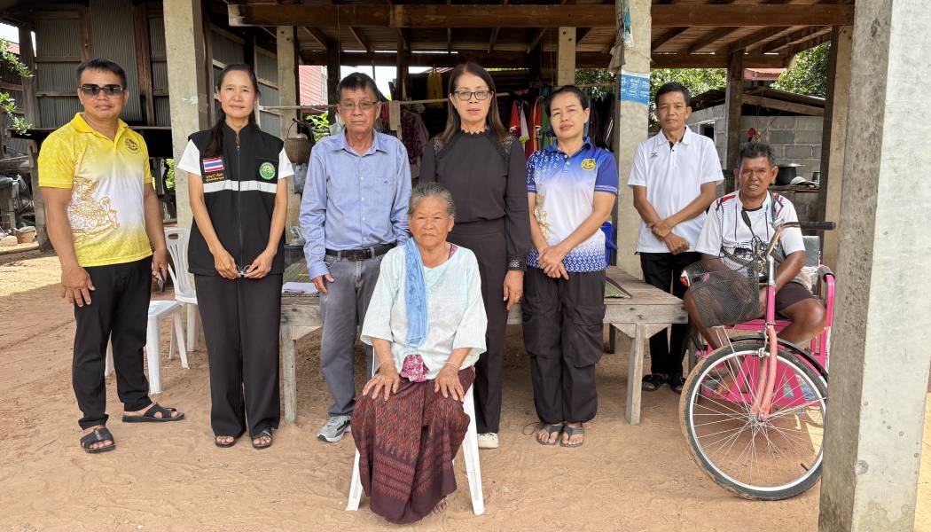 ลงพื้นที่สำรวจบ้านผู้สูงอายุ ยากไร้ต้องการซ่อมแซม/ปรับปรุงที่อยู่อาศัยรายนางสุก ยมภักดี บ้านเลขที่ 44 หมู่ที่ 1 บ้านแวงดง ตำบลแวงดง อำเภอยางสีสุราช จังหวัดมหาสารคาม